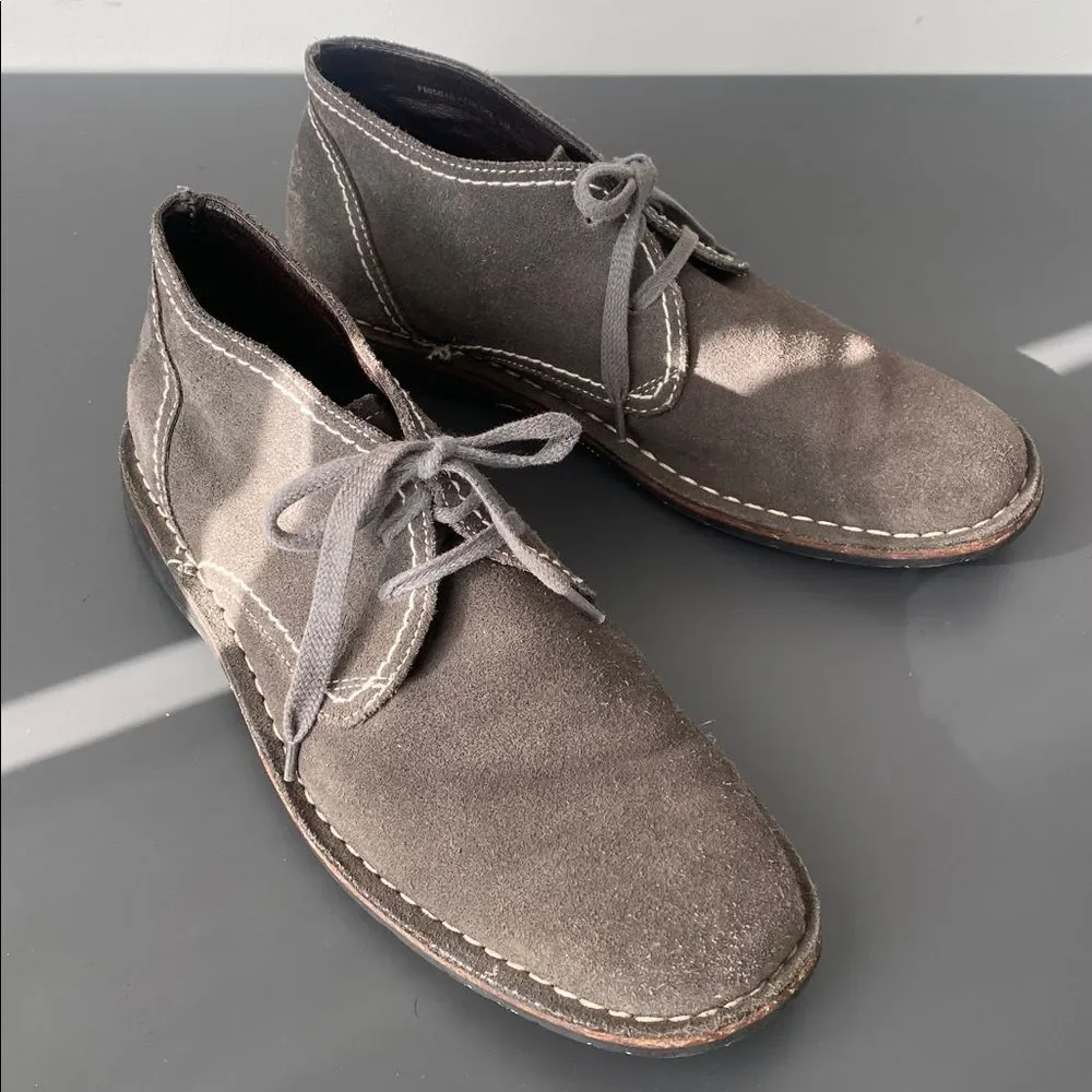 John Varvatos USA Gray Suede Chukka Boots Contrast Stitching Sz 9 Street Casual